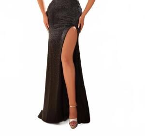 NEW AMARRA long body-skimming prom gown in lilac